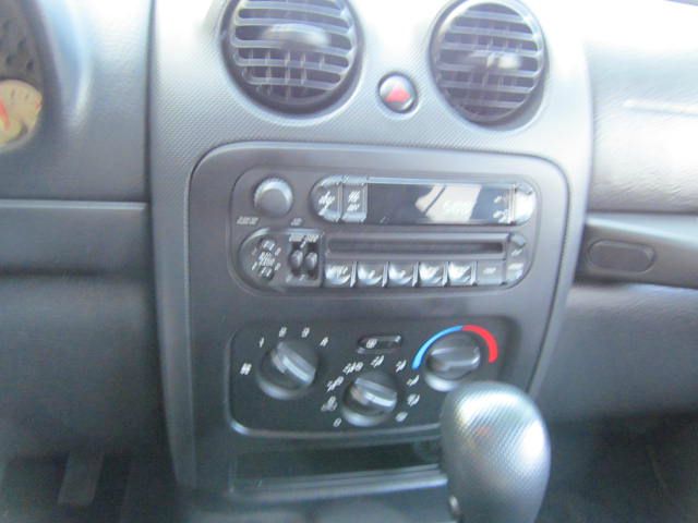 Jeep Liberty 2004 photo 4