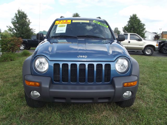 Jeep Liberty 2004 photo 4