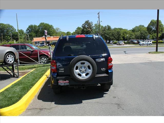 Jeep Liberty 2004 photo 4