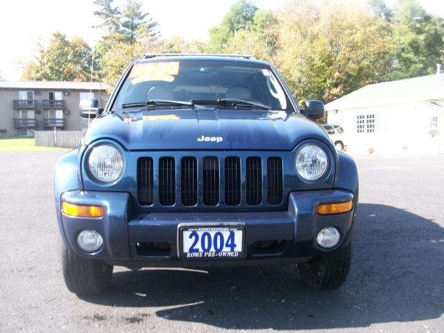 Jeep Liberty 2004 photo 1