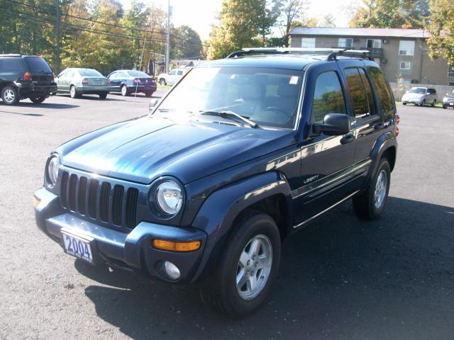 Jeep Liberty 2004 photo 2