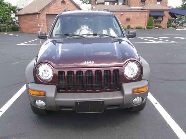 Jeep Liberty 2004 photo 2