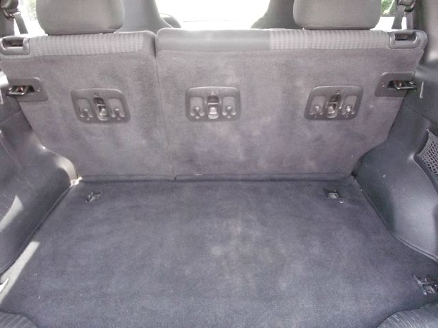 Jeep Liberty 2004 photo 4