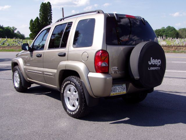 Jeep Liberty 2004 photo 1