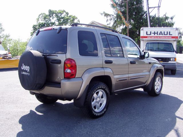 Jeep Liberty 2004 photo 2