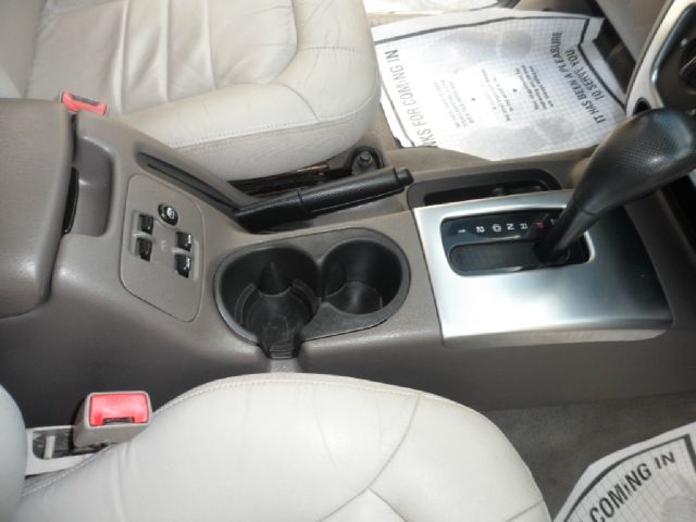 Jeep Liberty 2004 photo 13