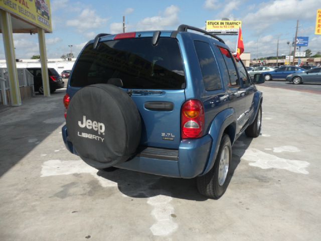 Jeep Liberty 2004 photo 15