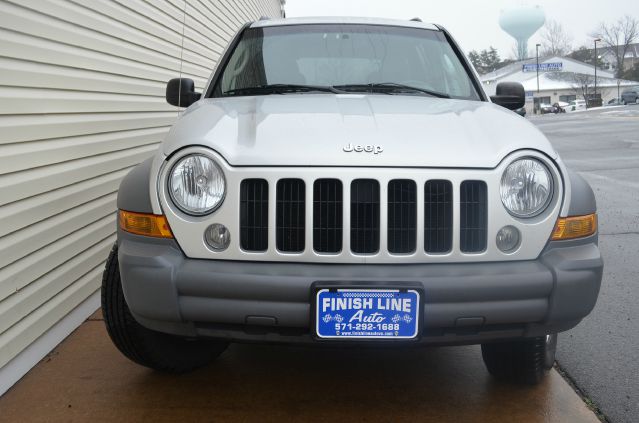 Jeep Liberty 2005 photo 1