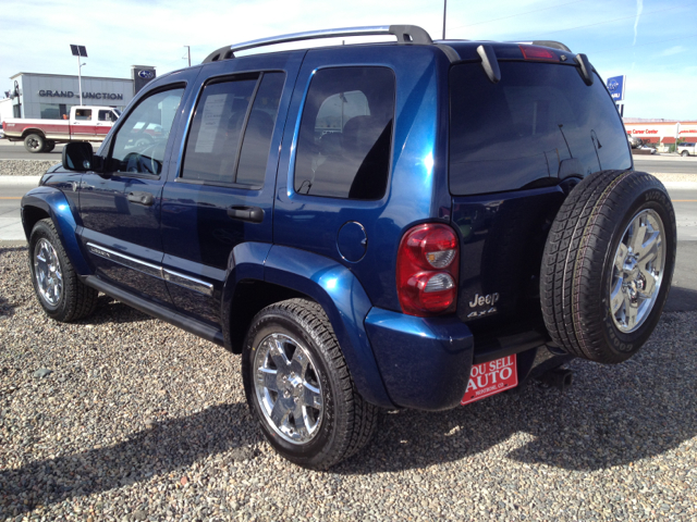 Jeep Liberty 2005 photo 1