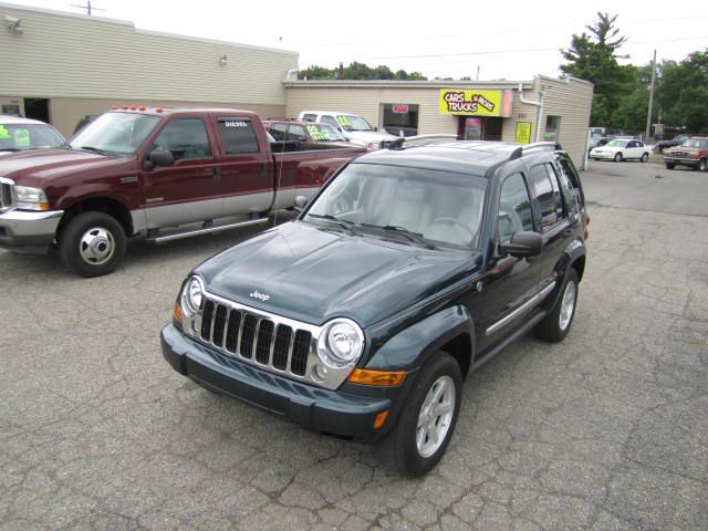 Jeep Liberty 2005 photo 3