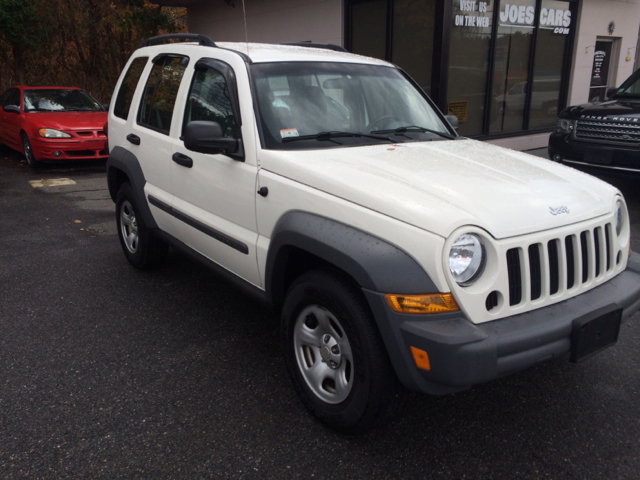 Jeep Liberty 2005 photo 4