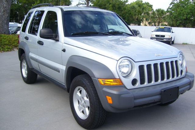 Jeep Liberty 2005 photo 5