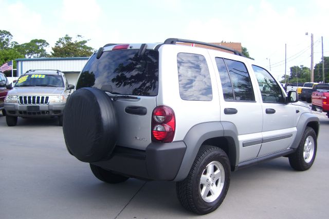 Jeep Liberty 2005 photo 7