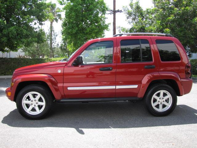 Jeep Liberty 2005 photo 1