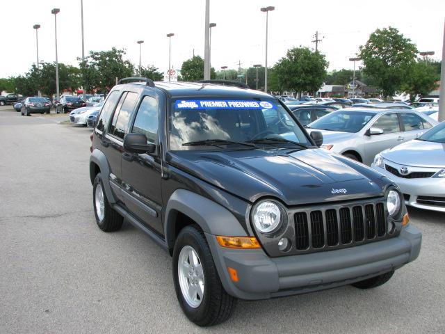 Jeep Liberty 2005 photo 3