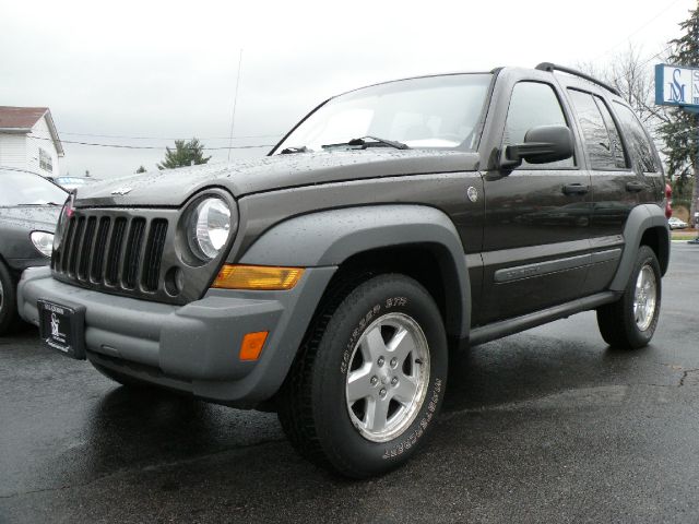 Jeep Liberty 2005 photo 1