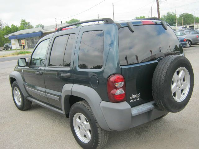 Jeep Liberty 2005 photo 13