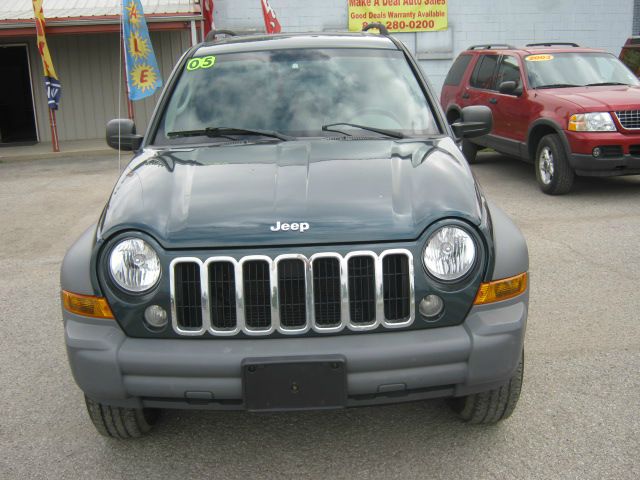 Jeep Liberty 2005 photo 14