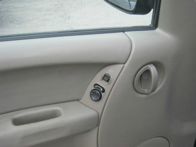 Jeep Liberty 2005 photo 9