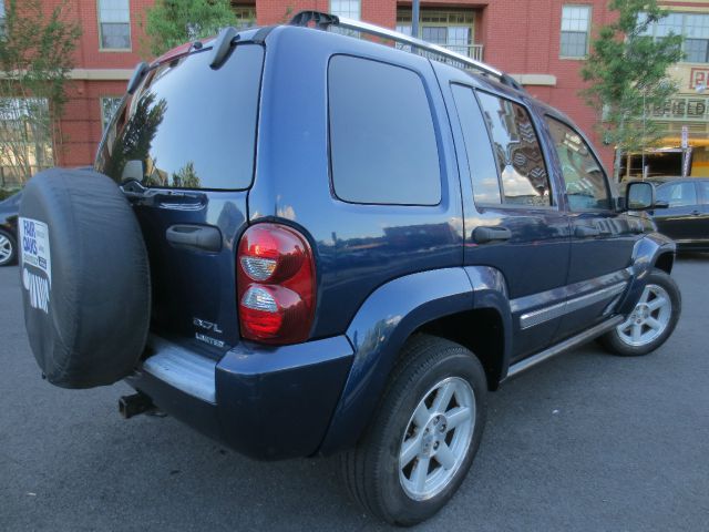 Jeep Liberty Super SUV