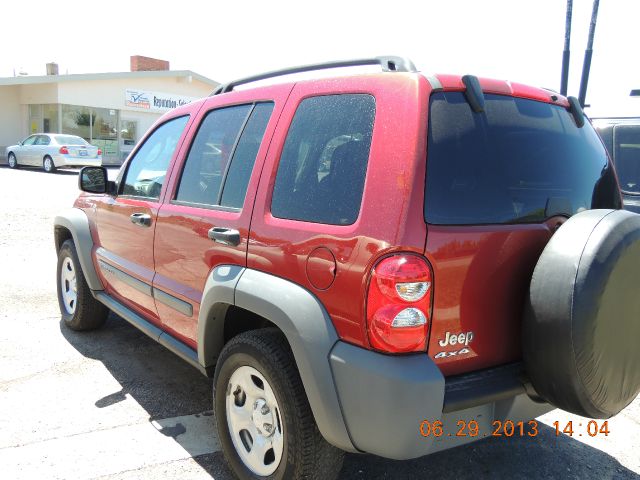 Jeep Liberty 2005 photo 4