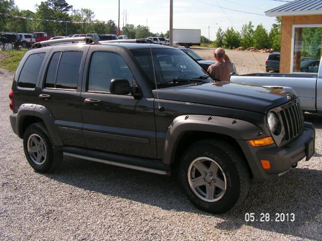 Jeep Liberty 2005 photo 1