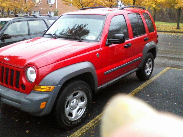 Jeep Liberty 2005 photo 2