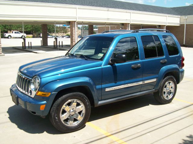 Jeep Liberty 2005 photo 1