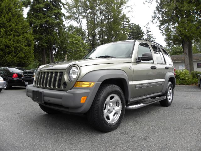 Jeep Liberty 2005 photo 2