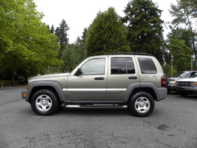 Jeep Liberty 2005 photo 3