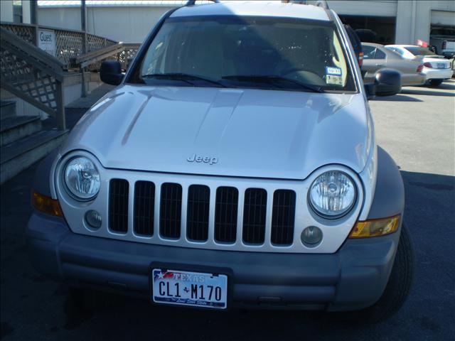 Jeep Liberty 2005 photo 1