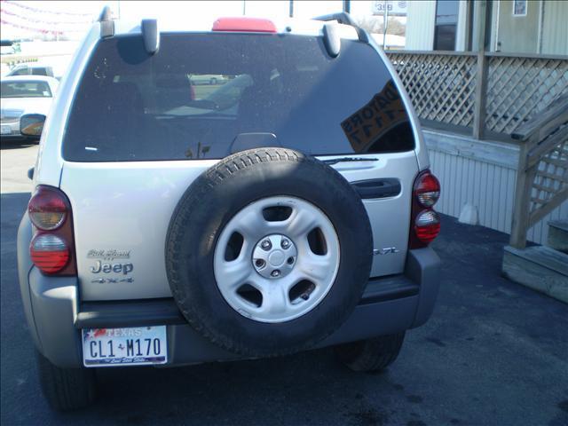 Jeep Liberty 2005 photo 4