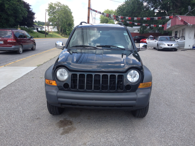 Jeep Liberty 2005 photo 1