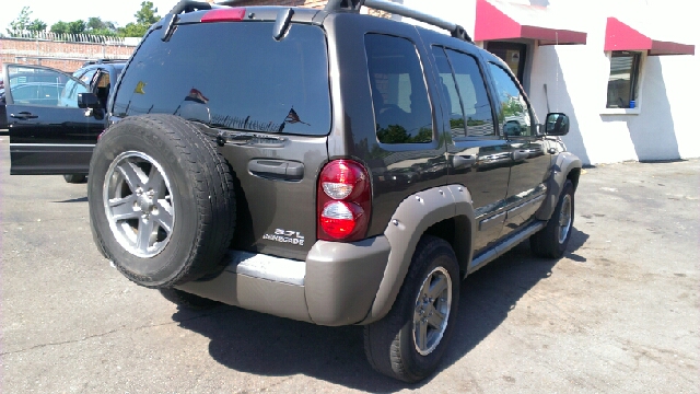 Jeep Liberty 2005 photo 1