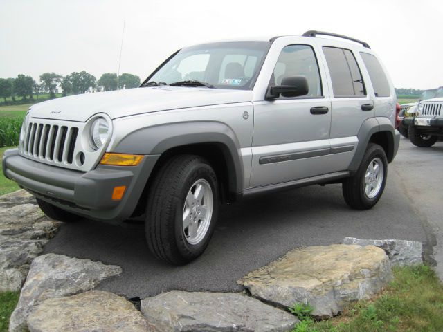 Jeep Liberty 2005 photo 4