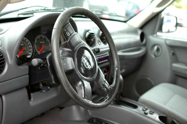 Jeep Liberty 2005 photo 3