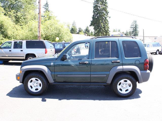 Jeep Liberty 2005 photo 3