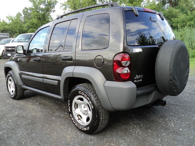 Jeep Liberty AWD Ultimate SUV