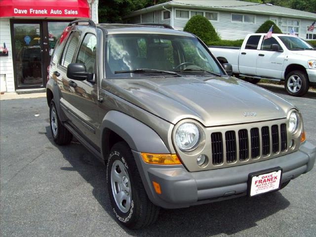 Jeep Liberty 2005 photo 4