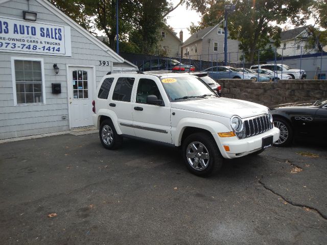 Jeep Liberty 2005 photo 4