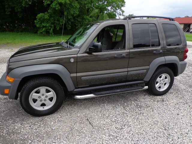 Jeep Liberty 2005 photo 13