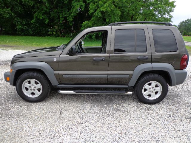 Jeep Liberty 2005 photo 14