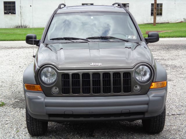 Jeep Liberty 2005 photo 15