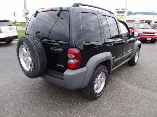 Jeep Liberty 2005 photo 3