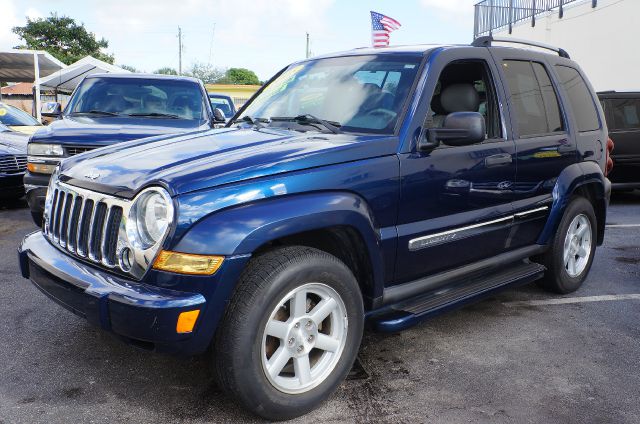 Jeep Liberty 2005 photo 4