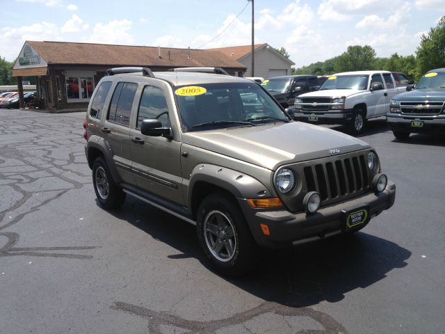 Jeep Liberty 2005 photo 8