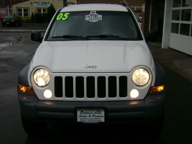 Jeep Liberty 2005 photo 3