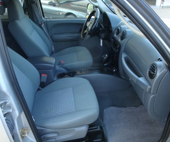 Jeep Liberty 2005 photo 3