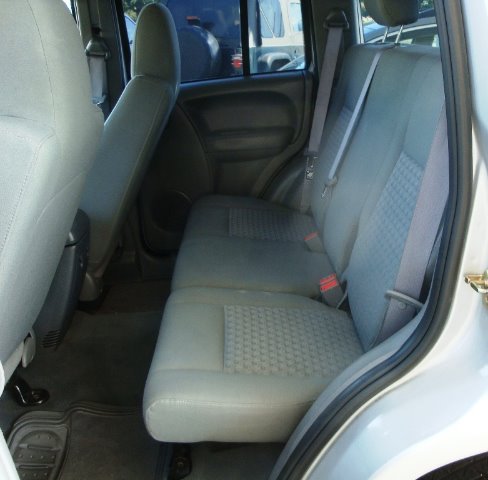 Jeep Liberty 2005 photo 4