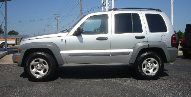 Jeep Liberty 2005 photo 6